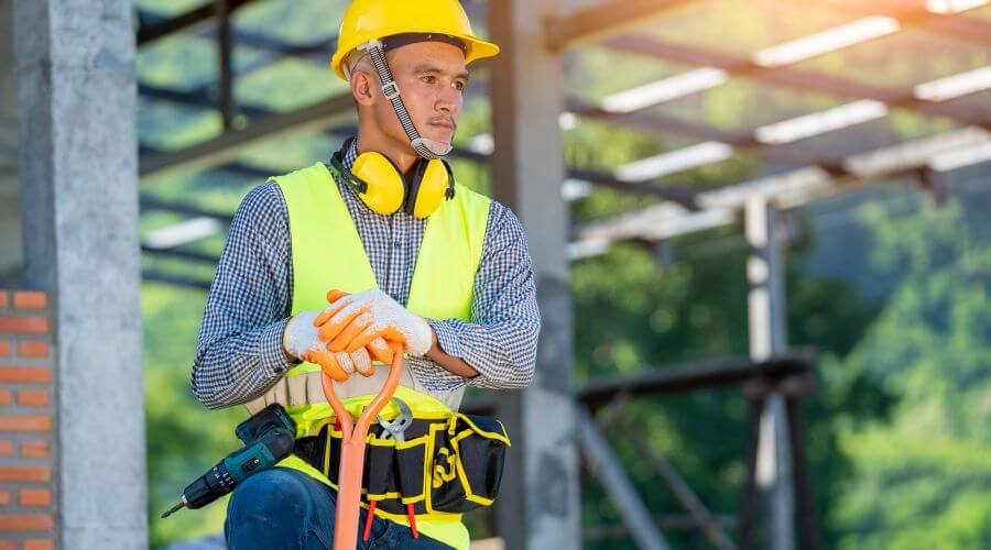 Professional gutter cleaning in Hiland, WY